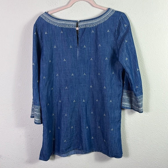 Nic + Zoe Chambray Embroidered Blue Top Tunic size small - Picture 10 of 11